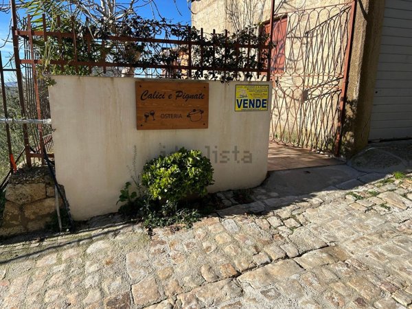 negozio in vendita a Petralia Soprana