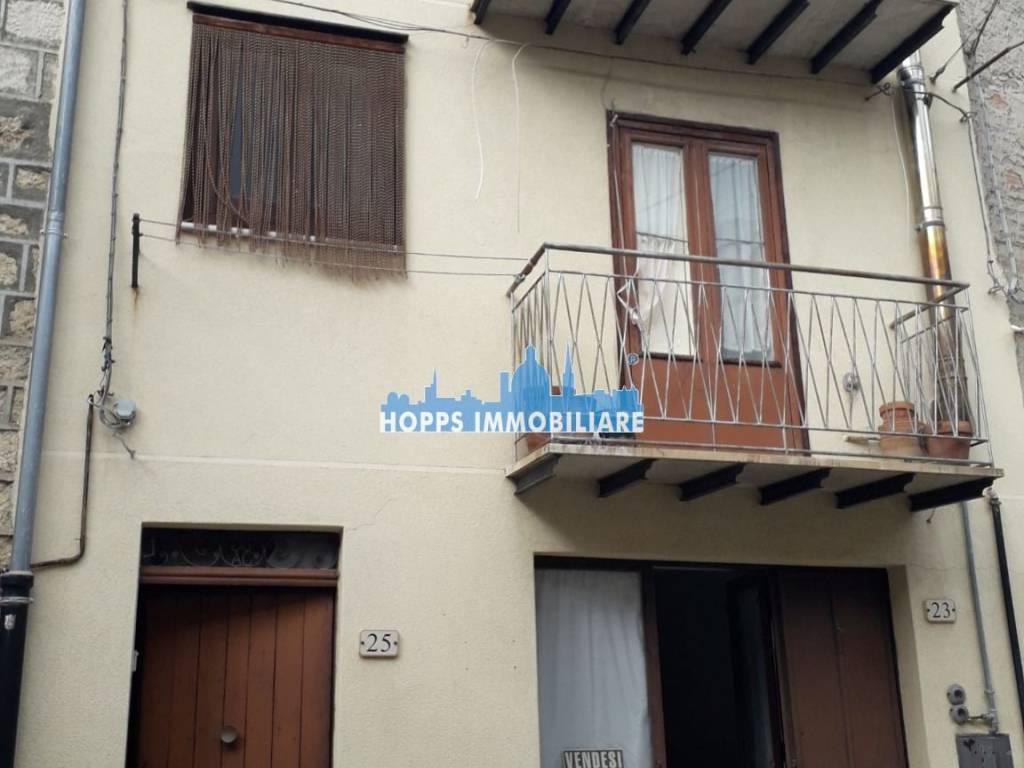 appartamento in vendita a Petralia Soprana in zona Fasanò