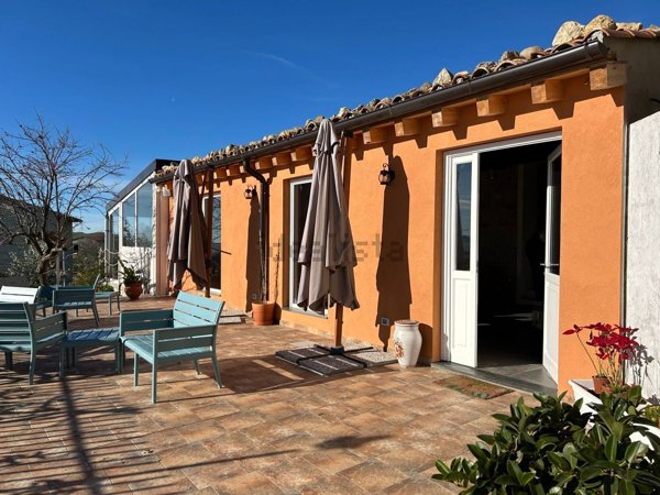 negozio in vendita a Petralia Soprana in zona Sabatini