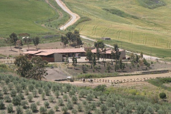negozio in vendita a Petralia Sottana in zona Piano Battaglia