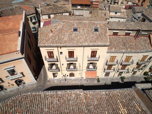 intera palazzina in vendita a Petralia Sottana