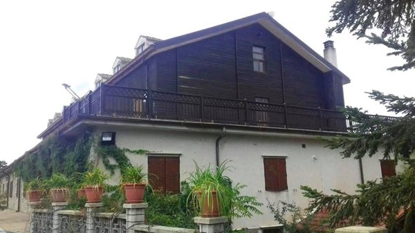 casa indipendente in vendita a Petralia Sottana