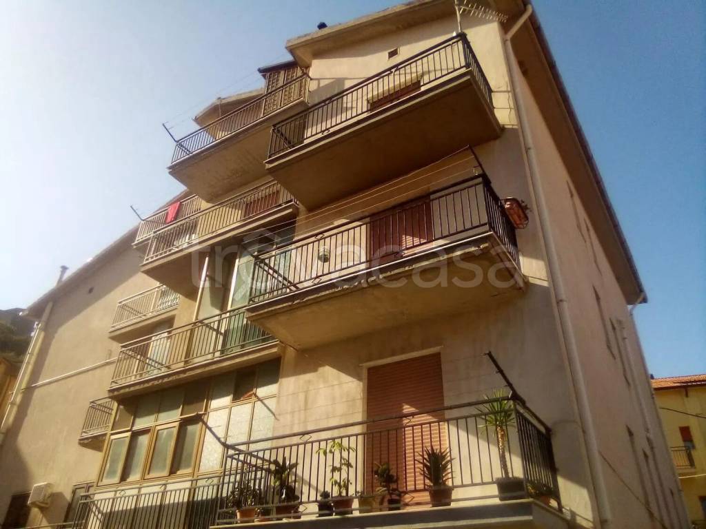 appartamento in vendita a Petralia Sottana