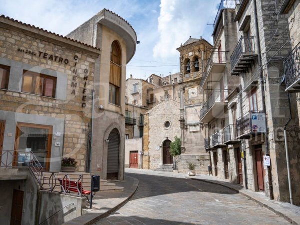 casa indipendente in vendita a Petralia Sottana in zona Piano Battaglia