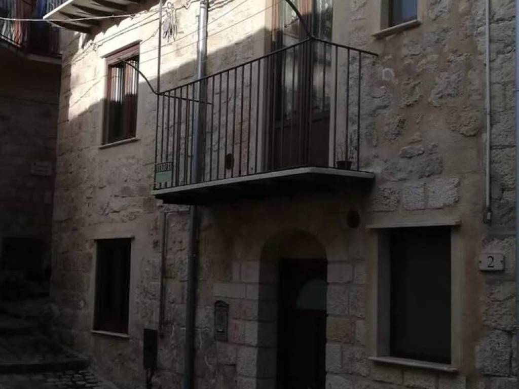 intera palazzina in vendita a Petralia Sottana