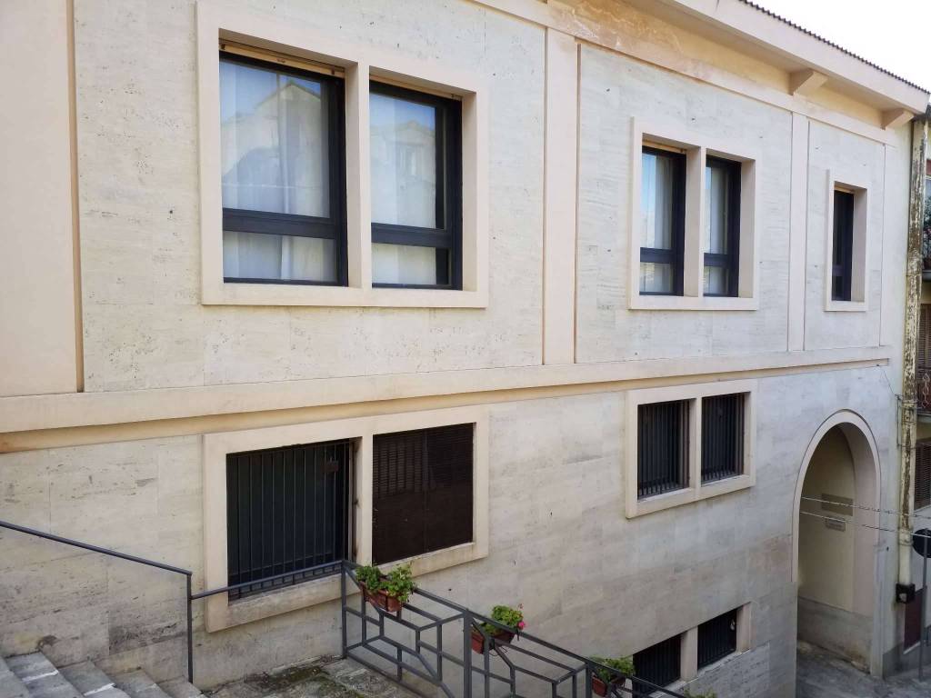ufficio in vendita a Petralia Sottana