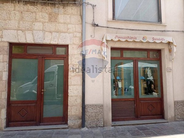 locale commerciale in vendita a Petralia Sottana