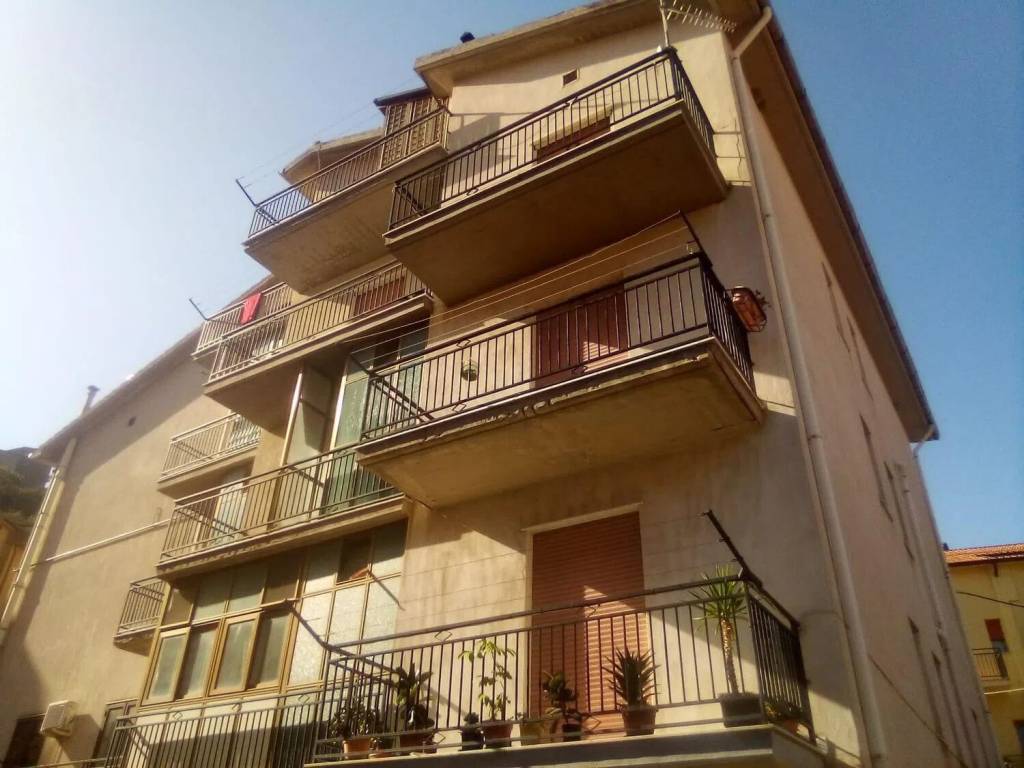 appartamento in vendita a Petralia Sottana