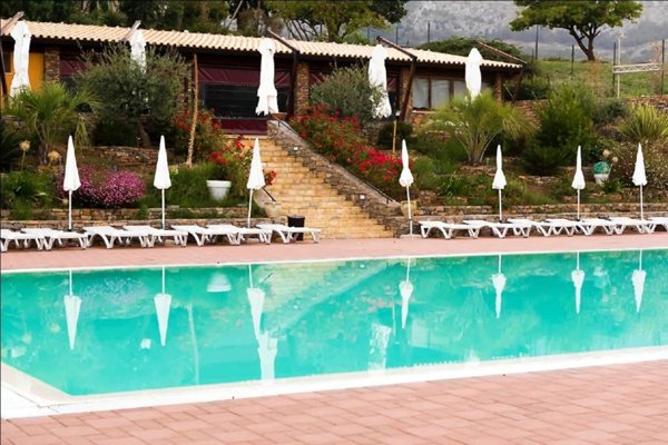 villa in vendita a Piana degli Albanesi
