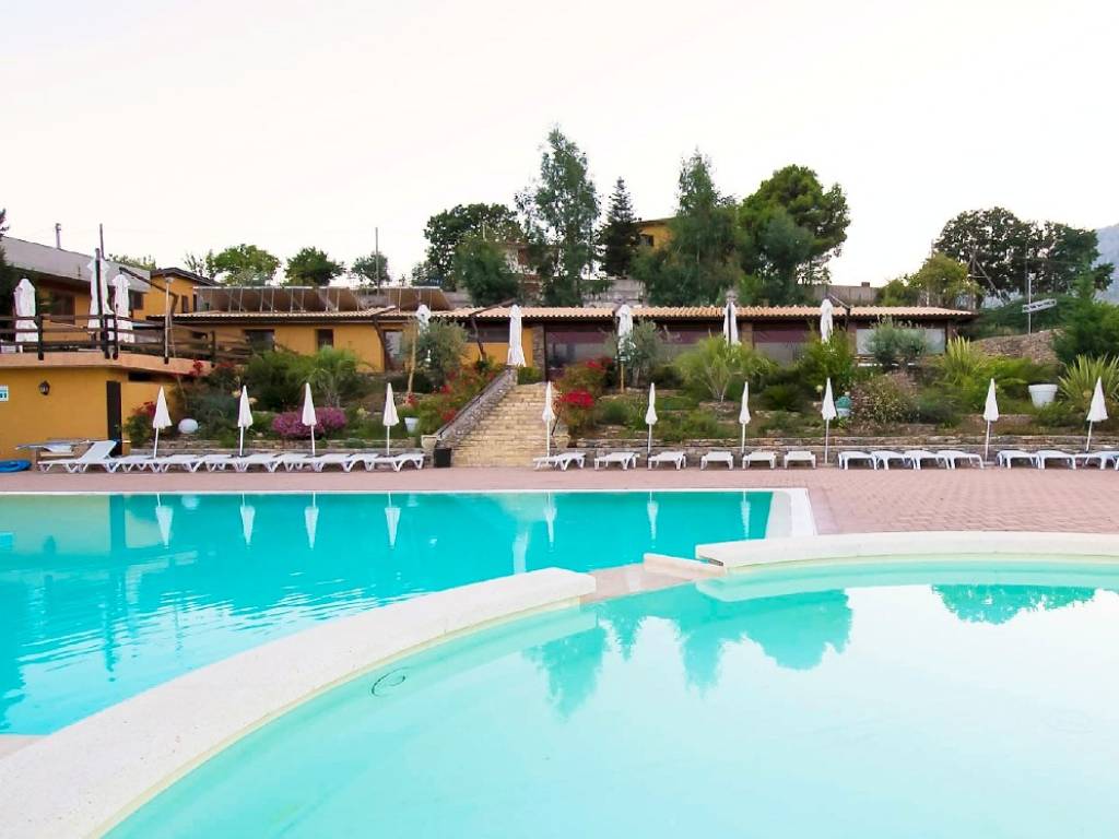 villa in vendita a Piana degli Albanesi