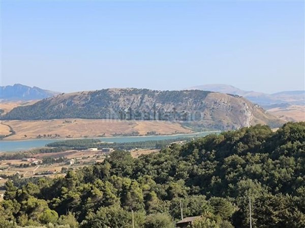 casa indipendente in vendita a Piana degli Albanesi