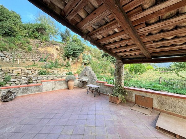 casa indipendente in vendita a Piana degli Albanesi