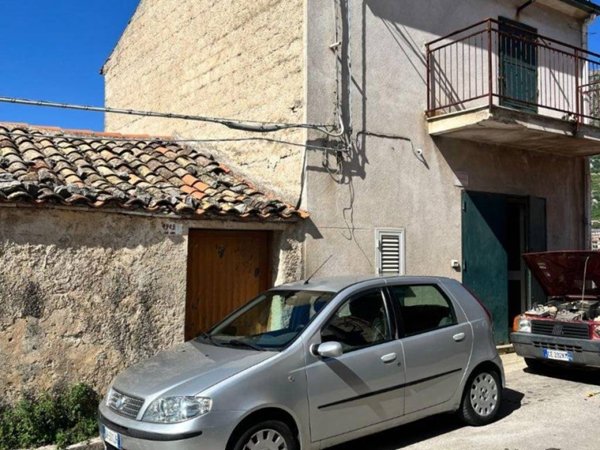 intera palazzina in vendita a Piana degli Albanesi