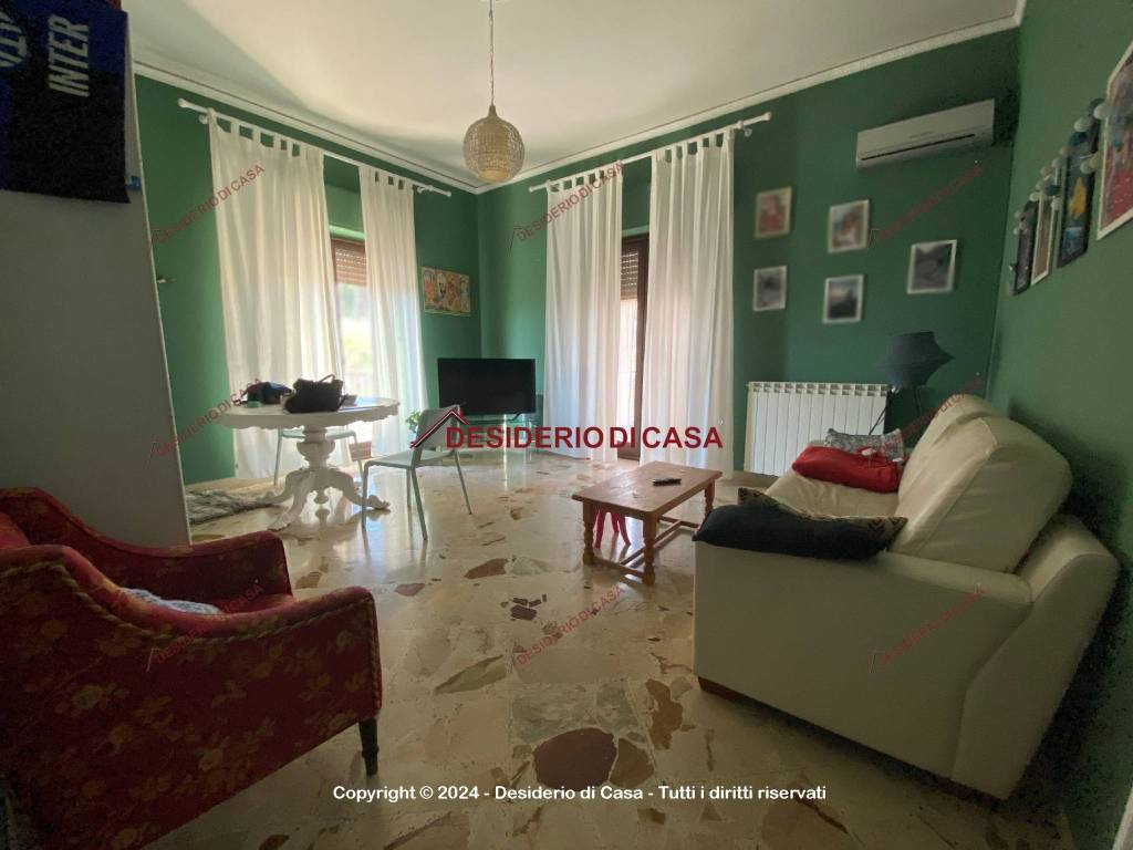 appartamento in vendita a Piana degli Albanesi