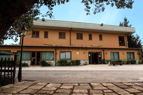 casa indipendente in vendita a Piana degli Albanesi