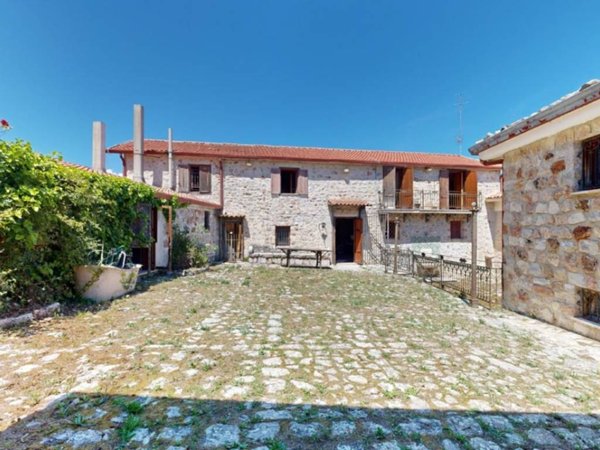 casa indipendente in vendita a Piana degli Albanesi