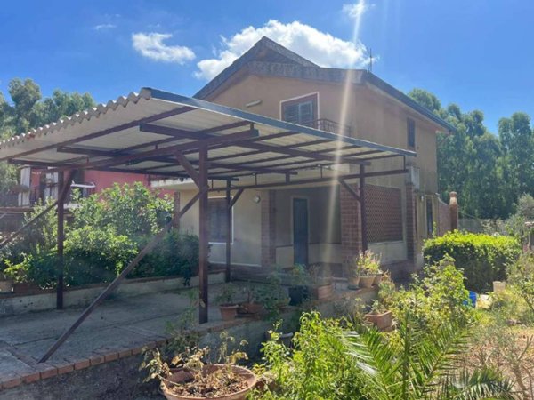 casa indipendente in vendita a Piana degli Albanesi