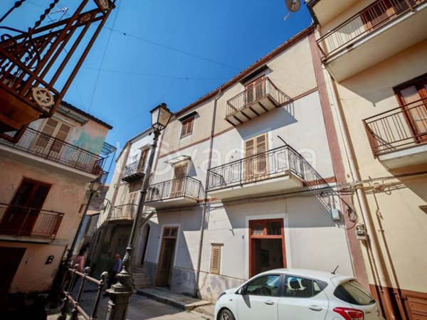 appartamento in vendita a Piana degli Albanesi