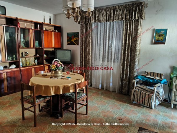 casa indipendente in vendita a Piana degli Albanesi