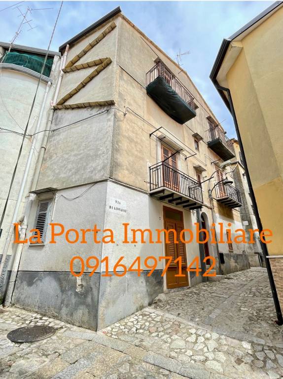 appartamento in vendita a Piana degli Albanesi