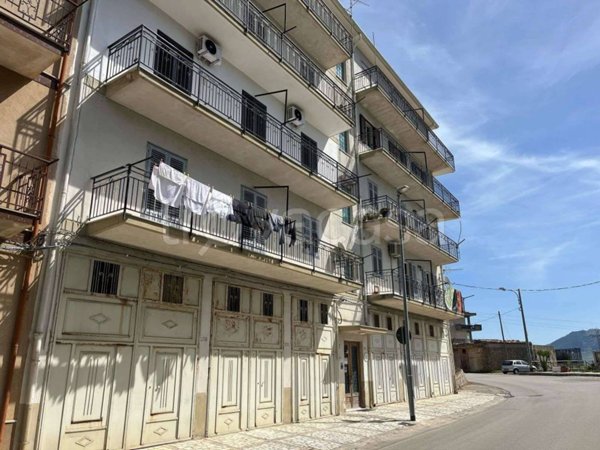 appartamento in vendita a Piana degli Albanesi