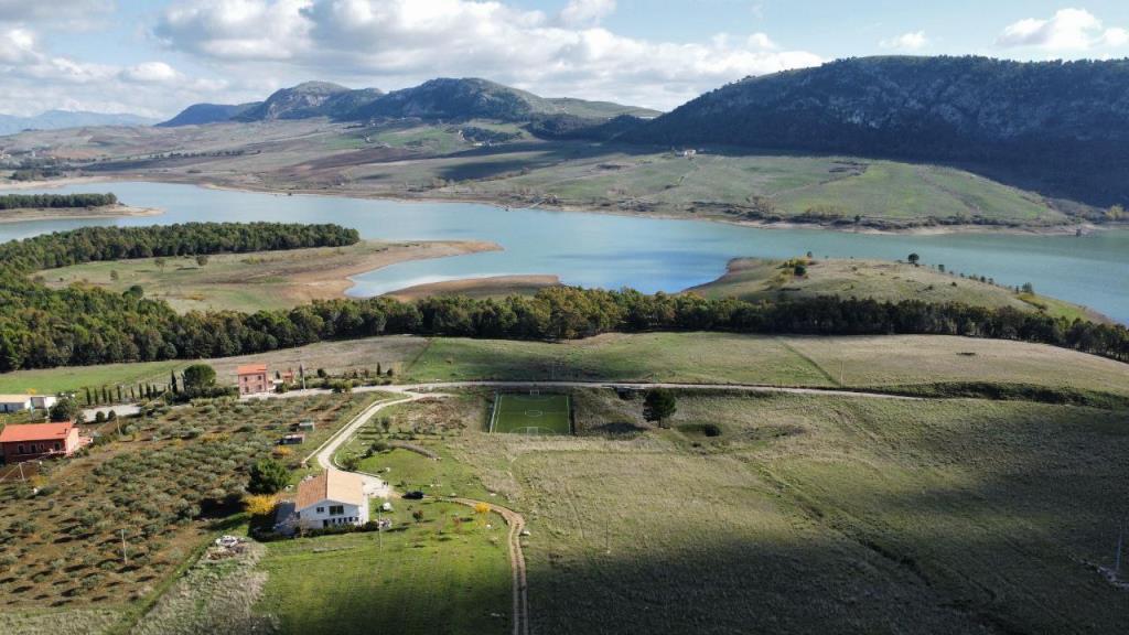 casa indipendente in vendita a Piana degli Albanesi