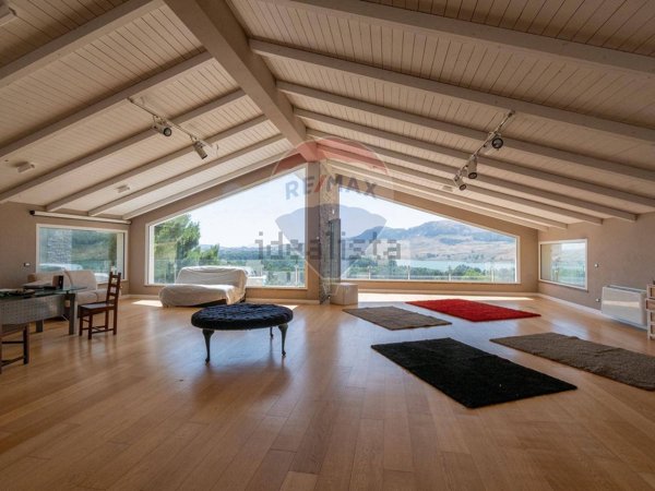 appartamento in vendita a Piana degli Albanesi