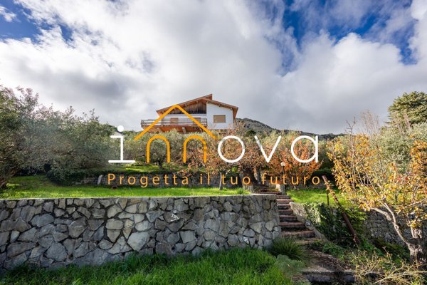 casa indipendente in vendita a Piana degli Albanesi