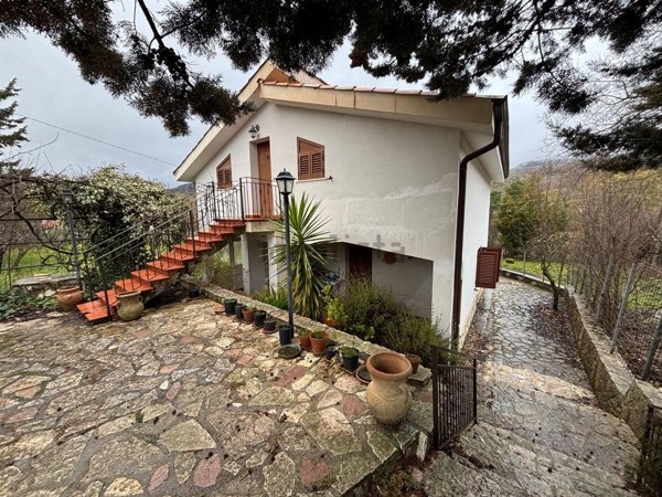 casa indipendente in vendita a Piana degli Albanesi