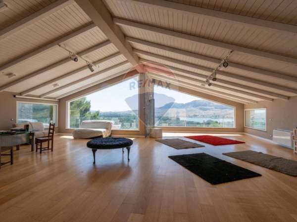 casa indipendente in vendita a Piana degli Albanesi