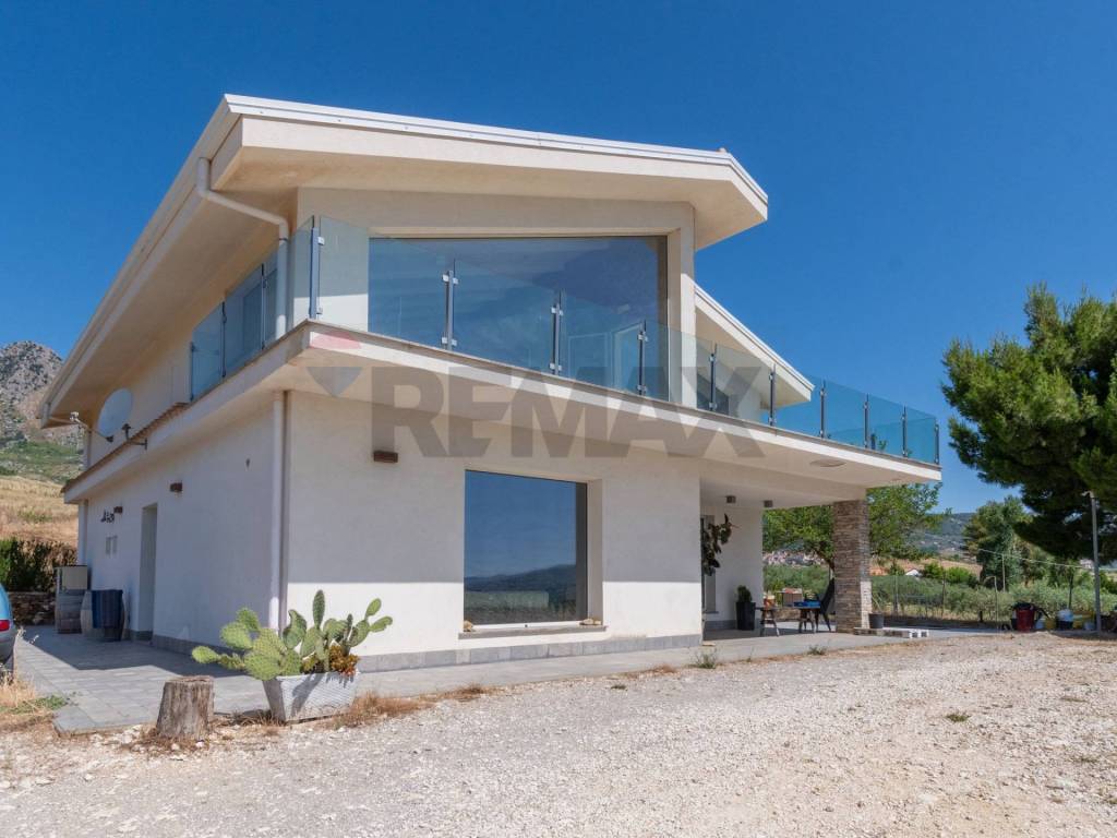 appartamento in vendita a Piana degli Albanesi