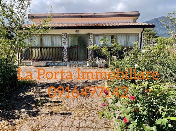 casa indipendente in vendita a Piana degli Albanesi