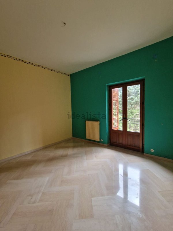 appartamento in vendita a Piana degli Albanesi