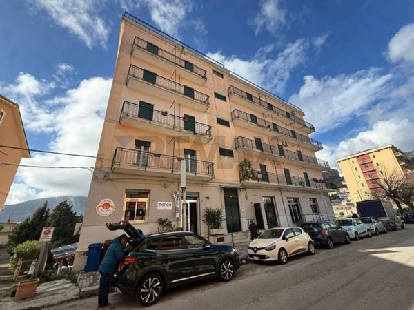 appartamento in vendita a Piana degli Albanesi