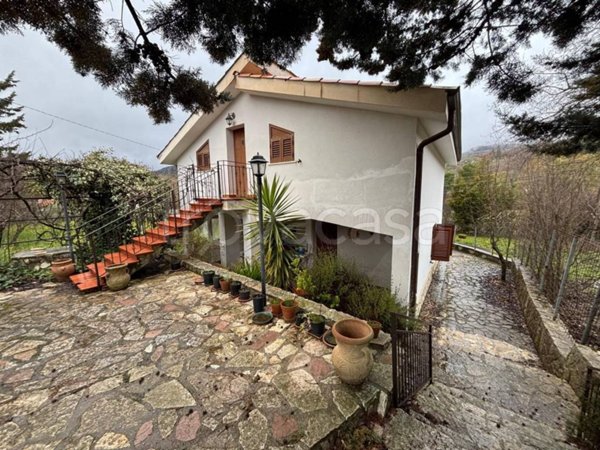 appartamento in vendita a Piana degli Albanesi