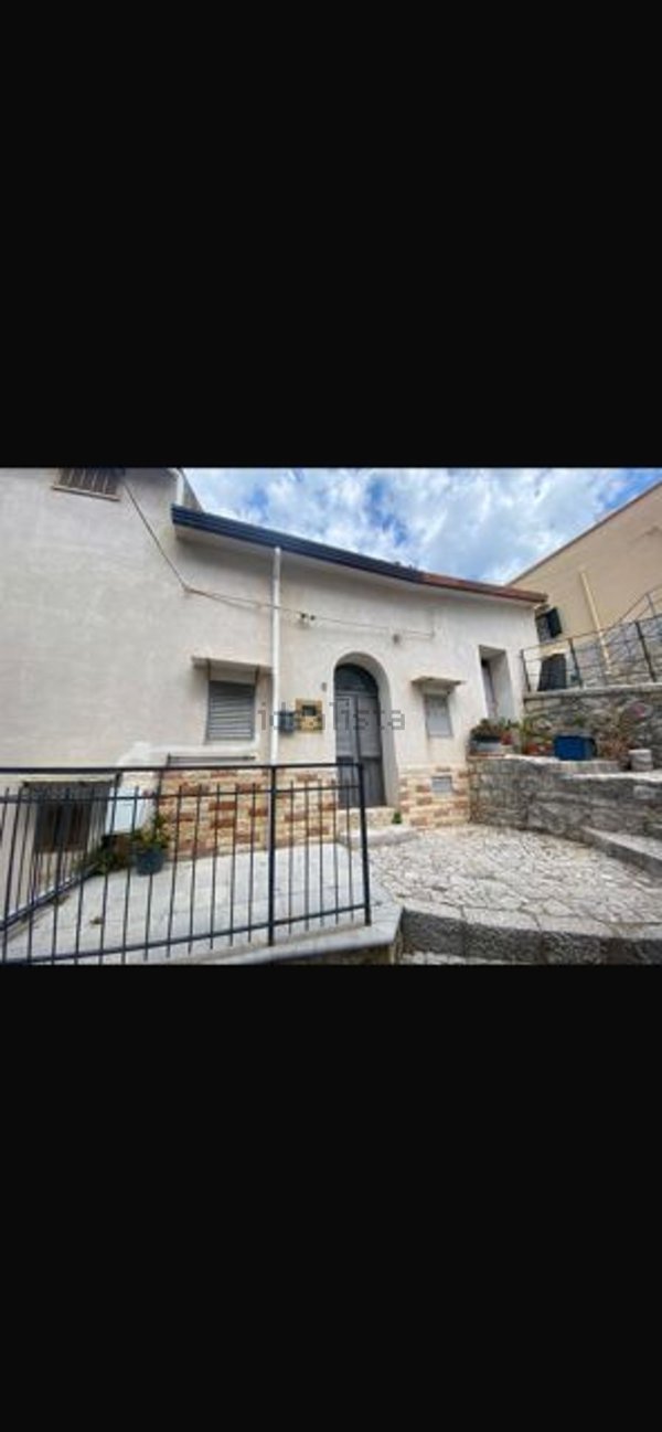 appartamento in vendita a Piana degli Albanesi