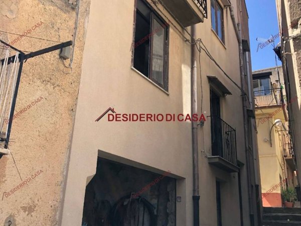 casa indipendente in vendita a Polizzi Generosa
