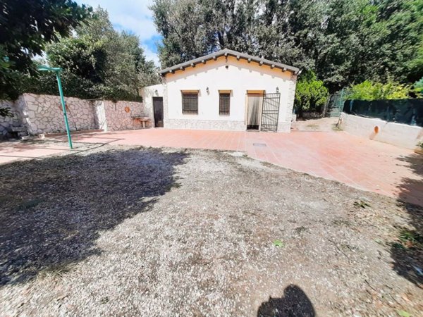casa indipendente in vendita a Polizzi Generosa