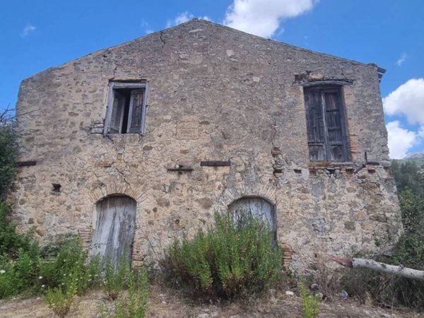 casa indipendente in vendita a Polizzi Generosa