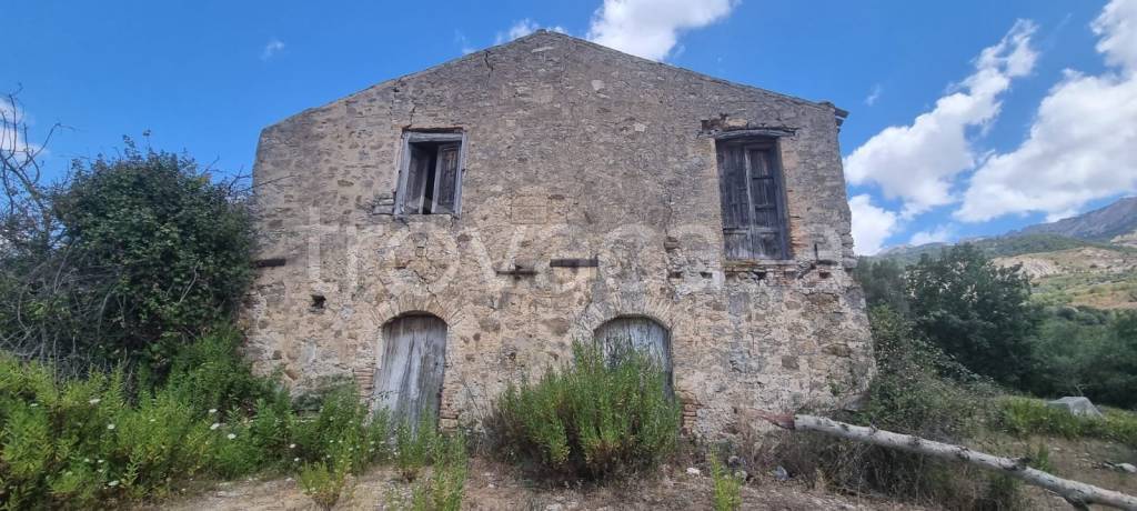 casa indipendente in vendita a Polizzi Generosa