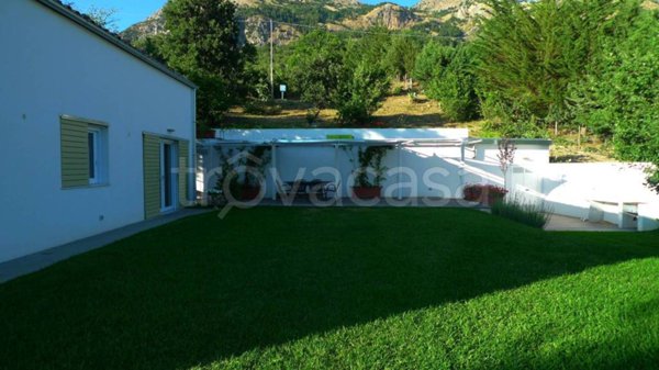 casa indipendente in vendita a Polizzi Generosa