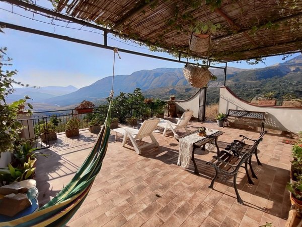 appartamento in vendita a Polizzi Generosa