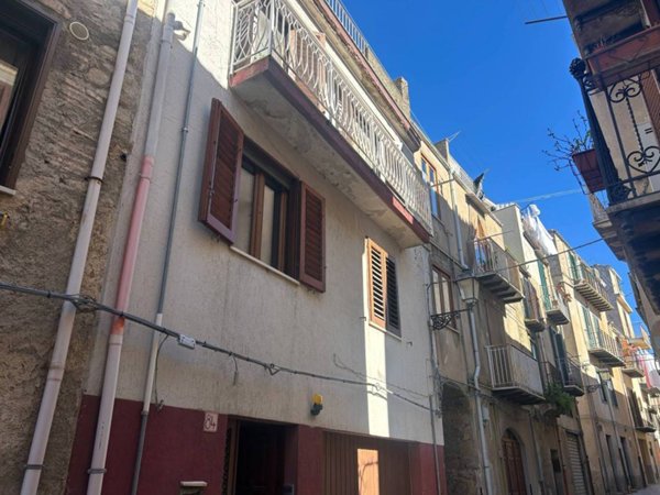 casa indipendente in vendita a Polizzi Generosa