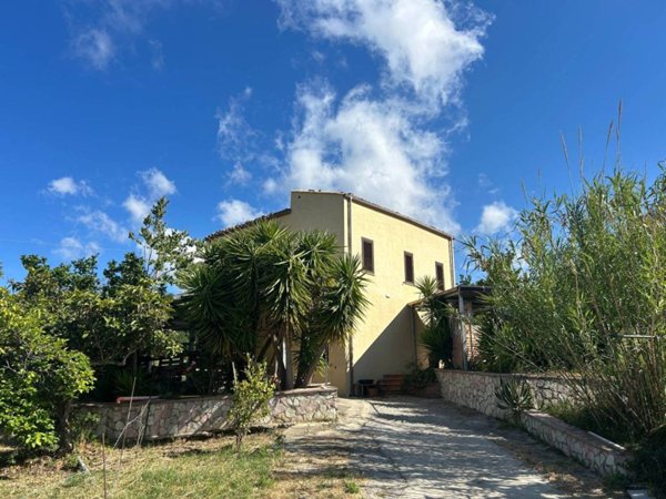 casa indipendente in vendita a Polizzi Generosa