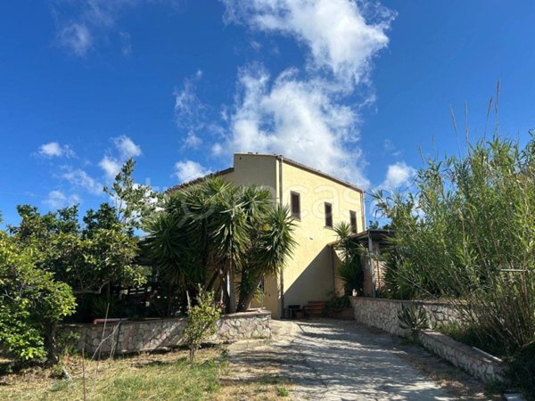 casa indipendente in vendita a Polizzi Generosa