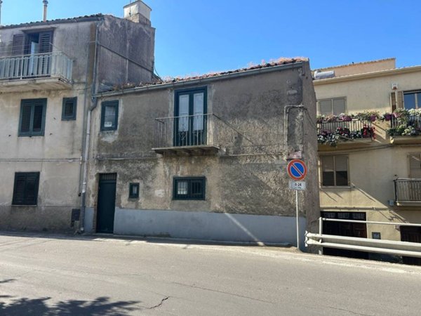 casa indipendente in vendita a Polizzi Generosa