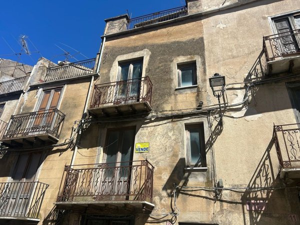 casa indipendente in vendita a Polizzi Generosa