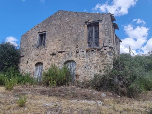 casa indipendente in vendita a Polizzi Generosa
