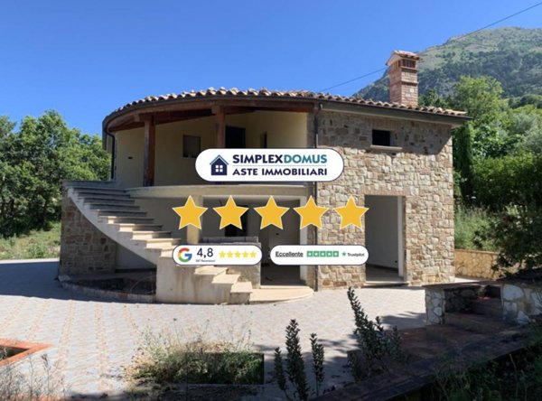 casa indipendente in vendita a Polizzi Generosa