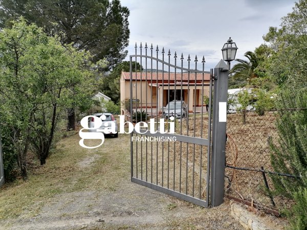 casa indipendente in vendita a Pollina